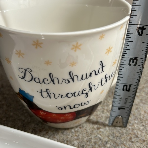 Milly Green British Design ‘Dachshund Through The Snow’ Tray and Matching Mug - Picture 11 of 17